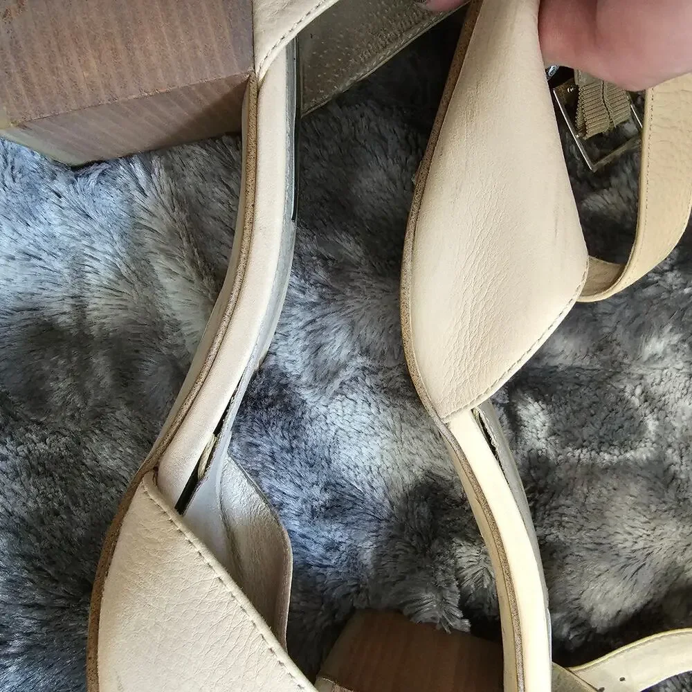 Louise et Cie Karisa Cream Leather Strappy Chunky Heels Size 9